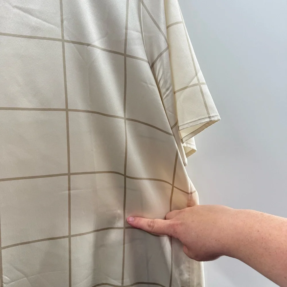 Eileen Fisher Silk Jewel Neck Short Sleeve Box Top Cream Blouse Size Large - Picture 10 of 13